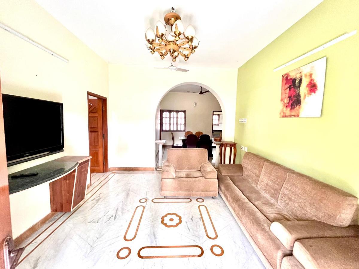 Apartment 3bhk With Lawn - Elo House *