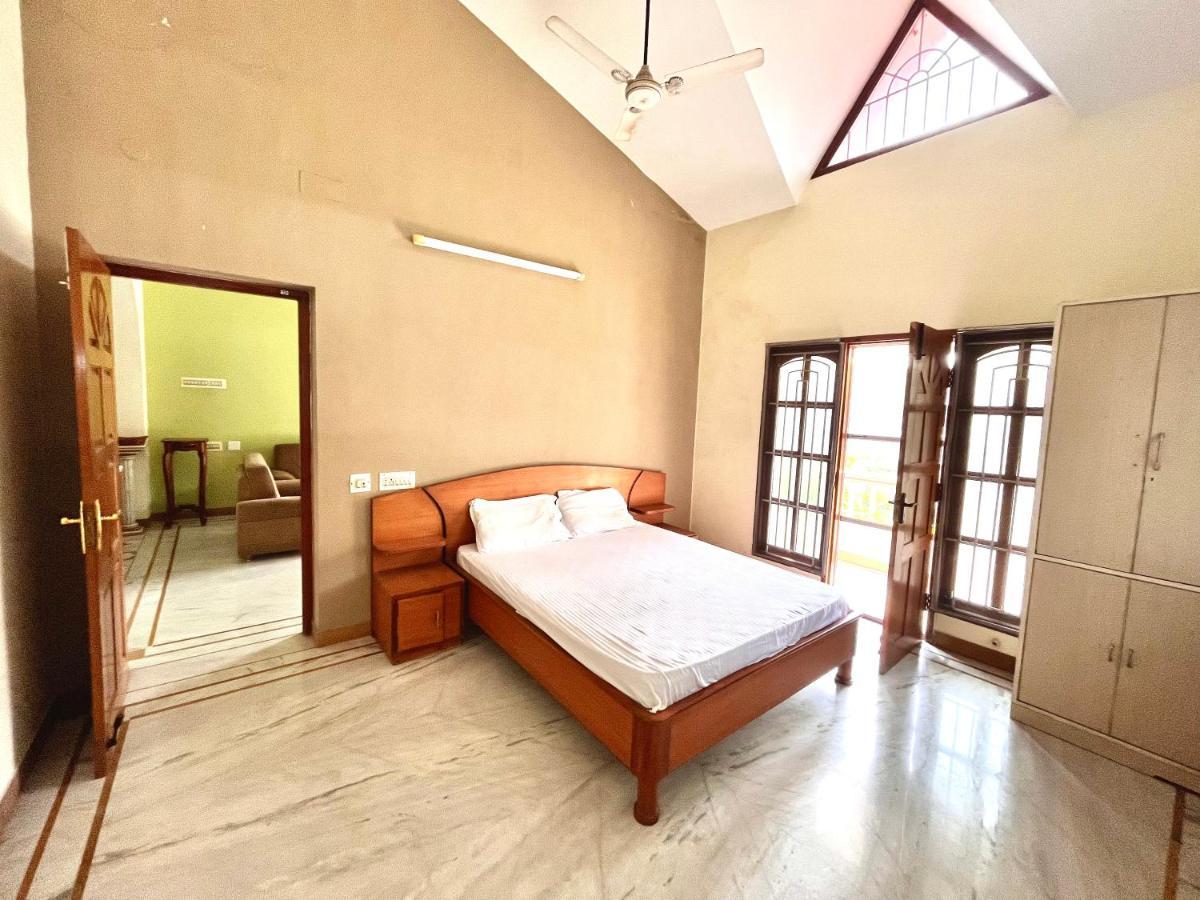 3bhk With Lawn - Elo House *