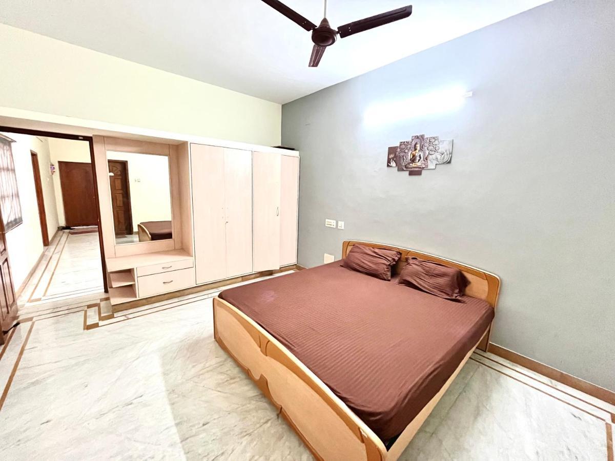3bhk With Lawn - Elo House Apartment *